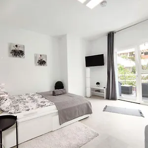 Fantastico Apartments Ruhige Top-Lage, Balkon Oder Terrasse, Gratis Parkplatz & Klimaanlage, Ideal Fuer Paare Und Alleinreisende Puerto de la Cruz (Tenerife)